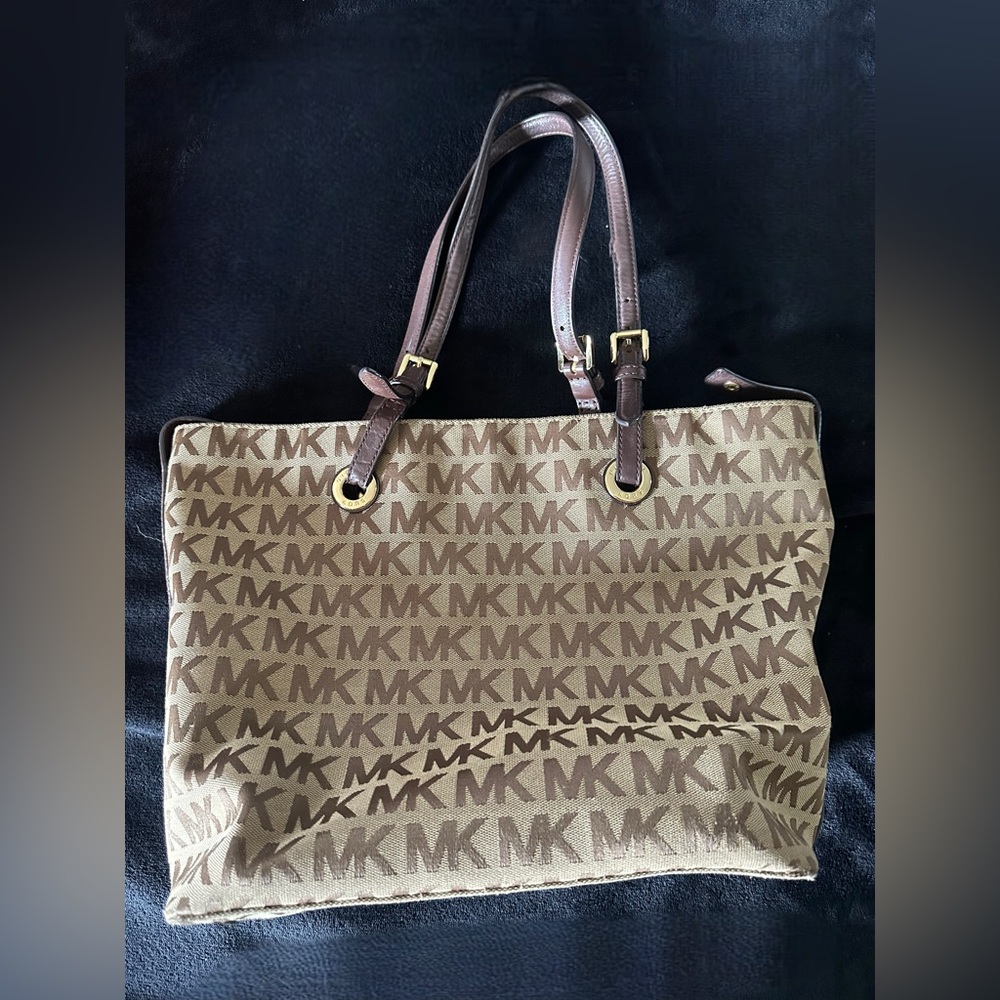 Michael Kors purse